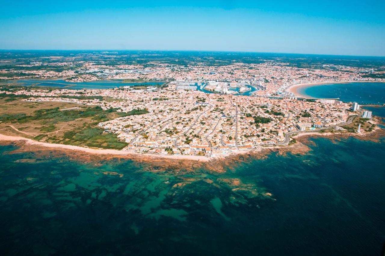 Maison Au Calme Pres Des Plages Poiroux Buitenkant foto