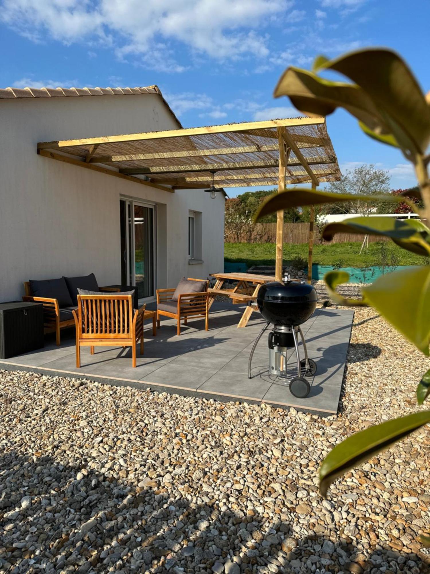 Maison Au Calme Pres Des Plages Poiroux Buitenkant foto